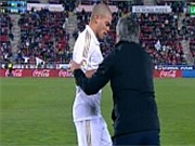Bóng đá anh, ngoại hạng anh, lịch thi đấu euro 2012, Mourinho viết gì trong mảnh giấy gửi Pepe?